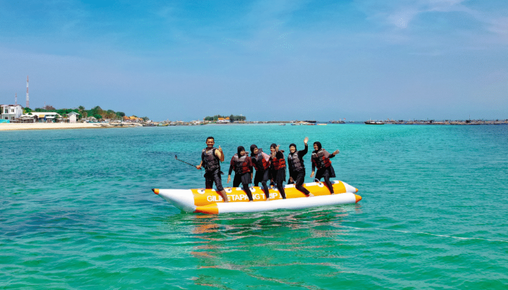 banana boat gili ketapang